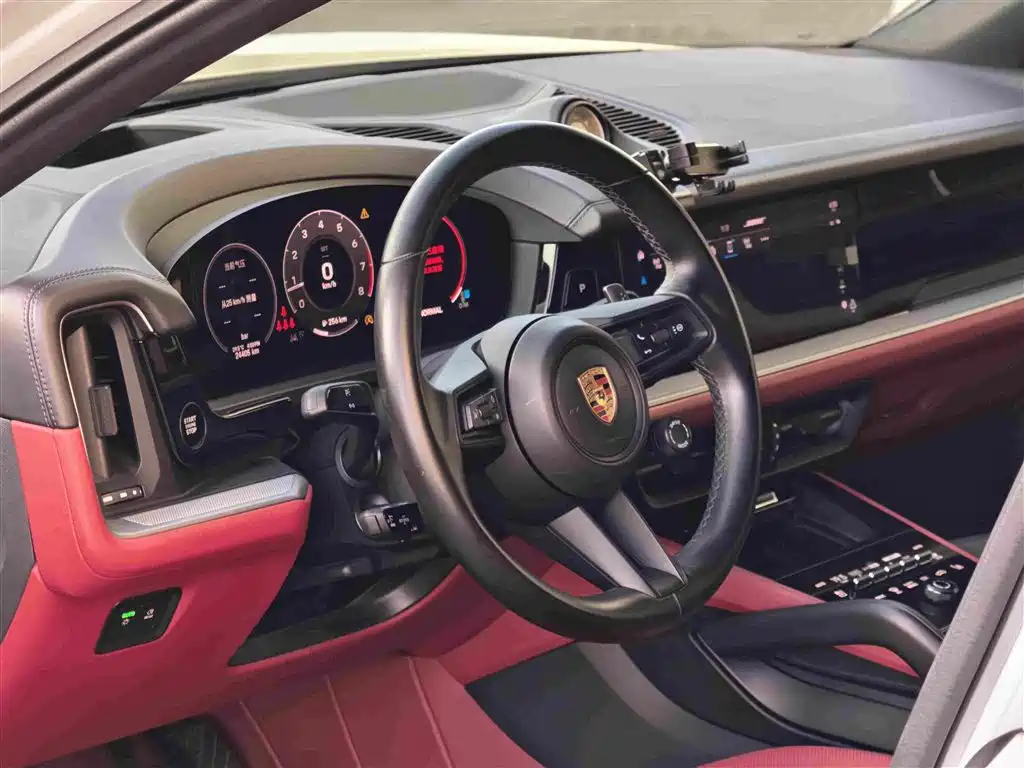 Porsche Cayenne — миниатюра 3