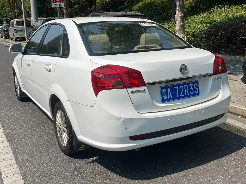 Buick Excelle — миниатюра 6