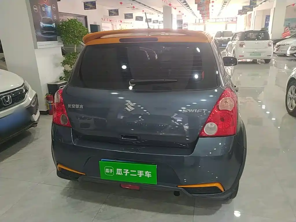 Suzuki Swift — миниатюра 6