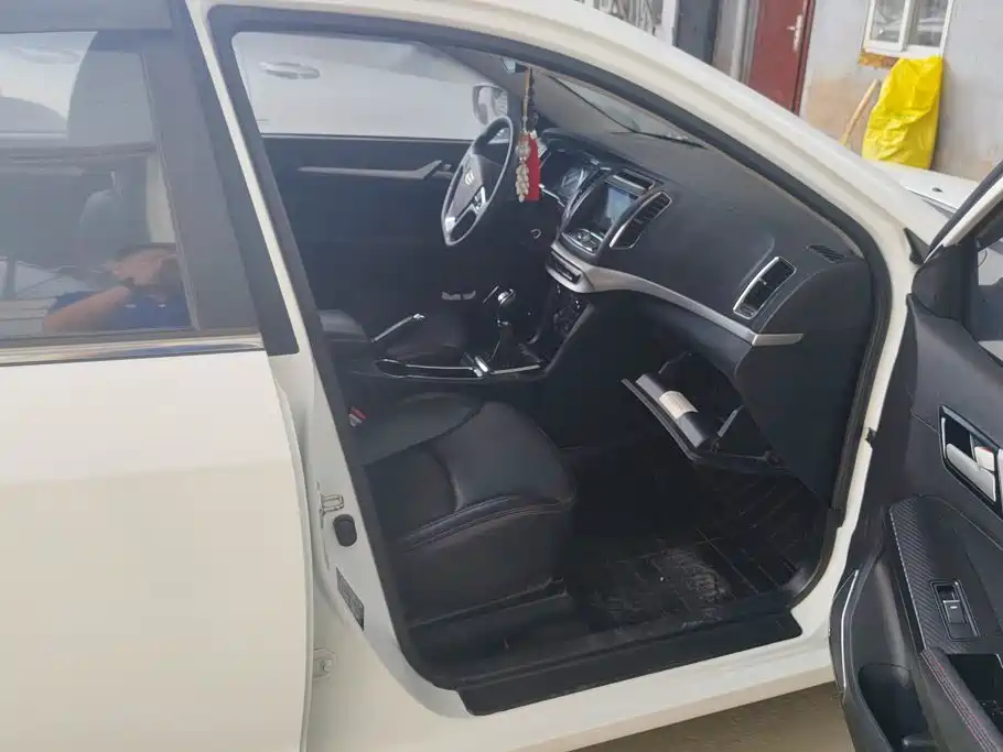 Geely Vision — миниатюра 8