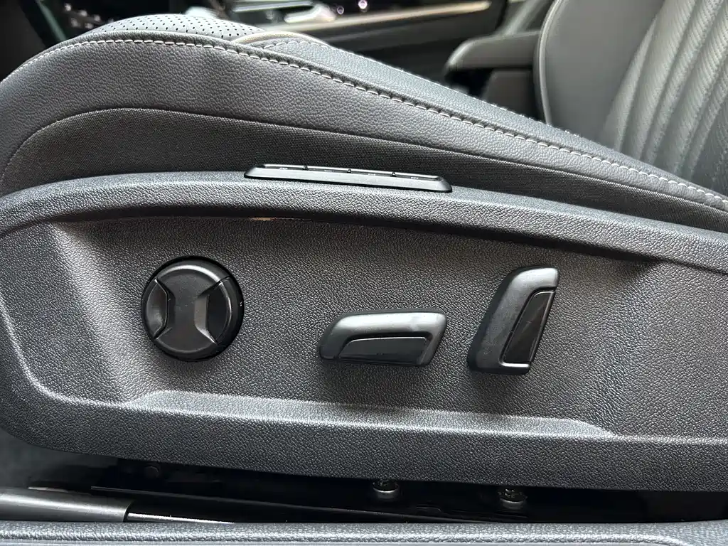 Volkswagen Passat — миниатюра 21