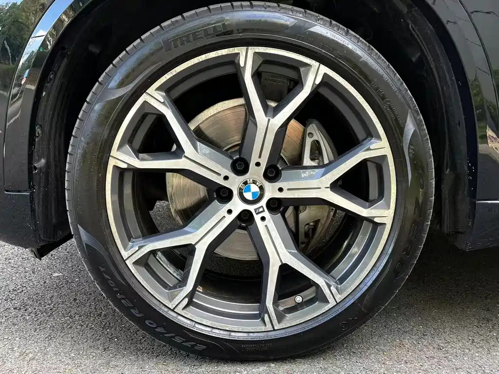 BMW X5 — миниатюра 17