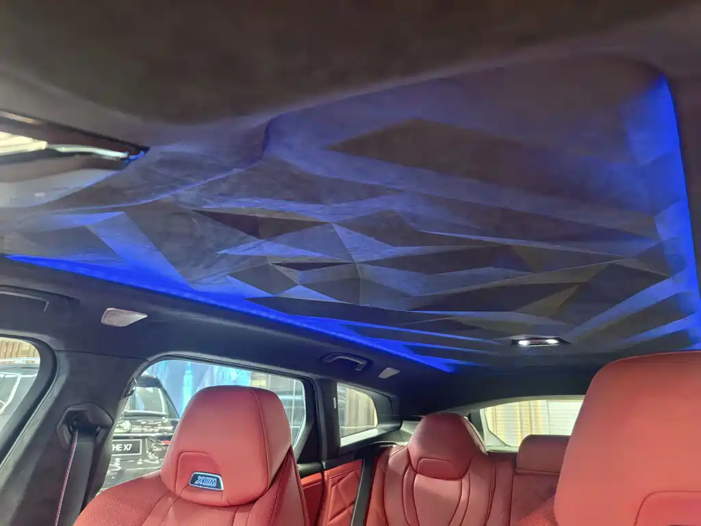 BMW XM — миниатюра 9