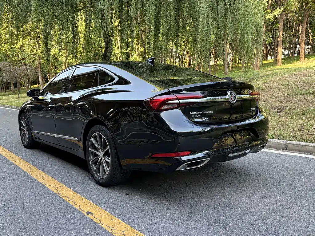 Buick LaCrosse — миниатюра 9