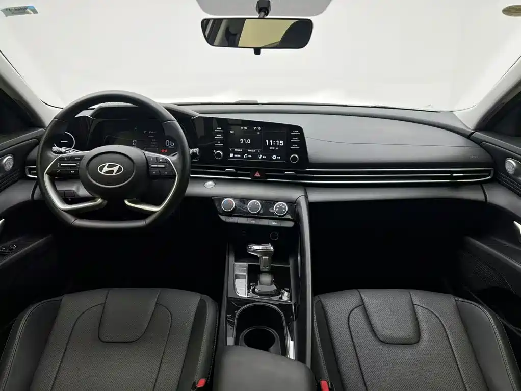 Hyundai Elantra — миниатюра 19
