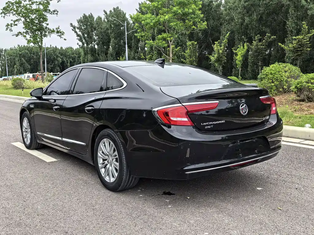 Buick LaCrosse — миниатюра 18