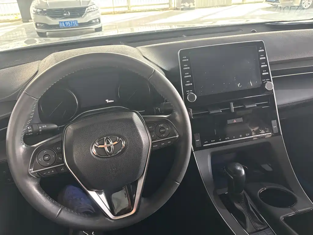 Toyota Avalon — миниатюра 4
