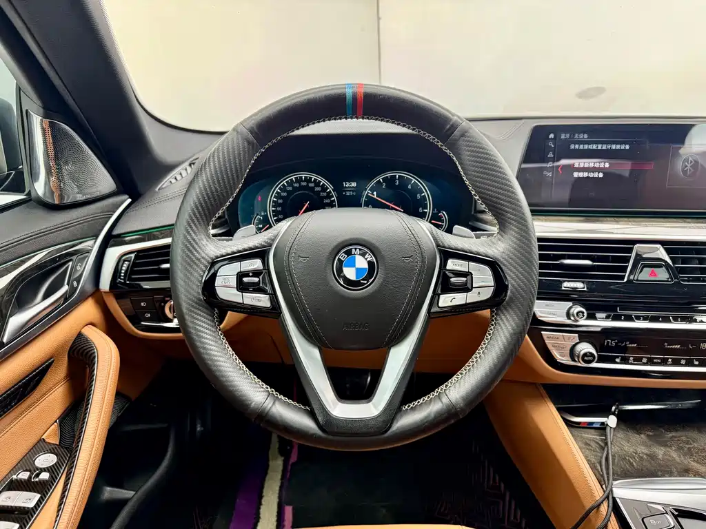 BMW 5 Series — миниатюра 17