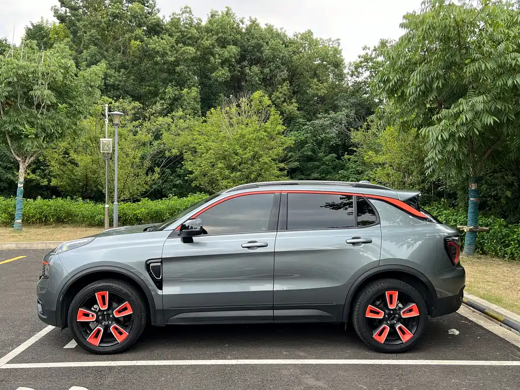 Lynk & Co 01 — миниатюра 4