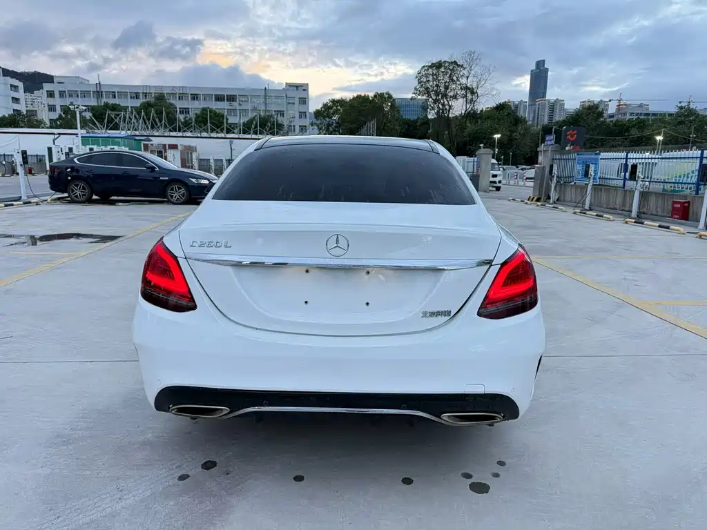 Mercedes-Benz C-Class — миниатюра 9