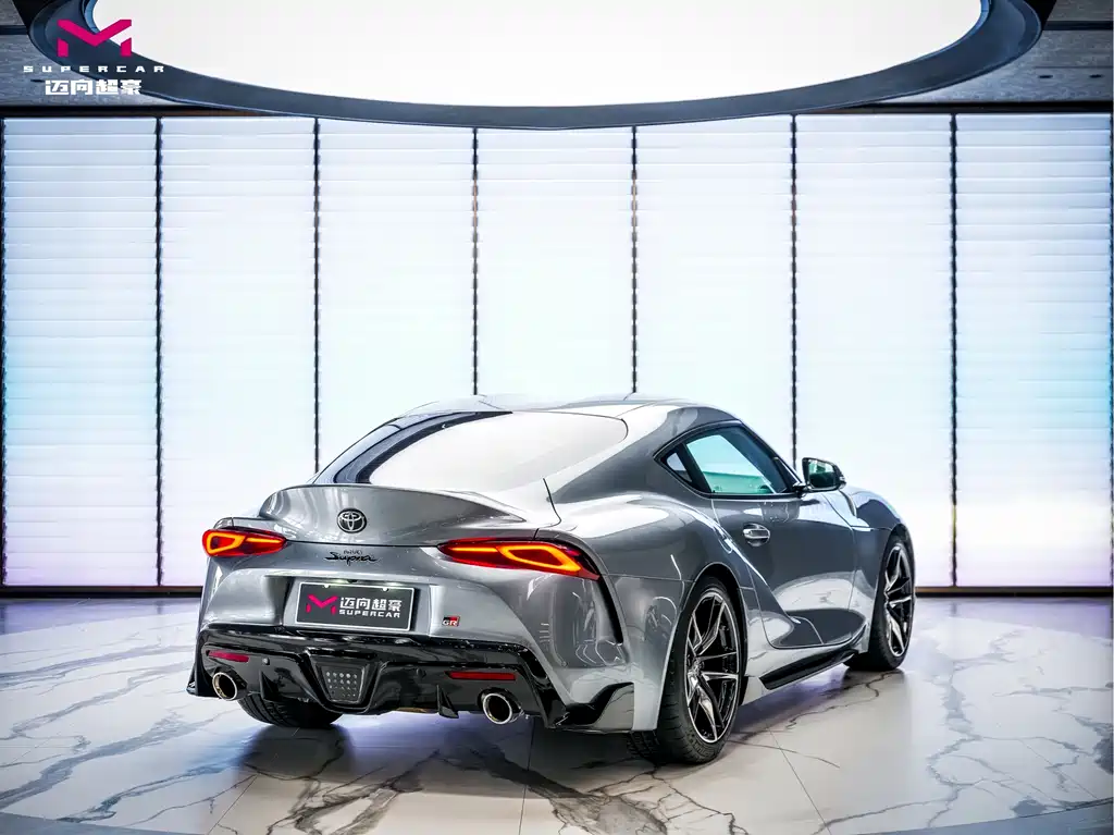 TOYOTA SUPRA