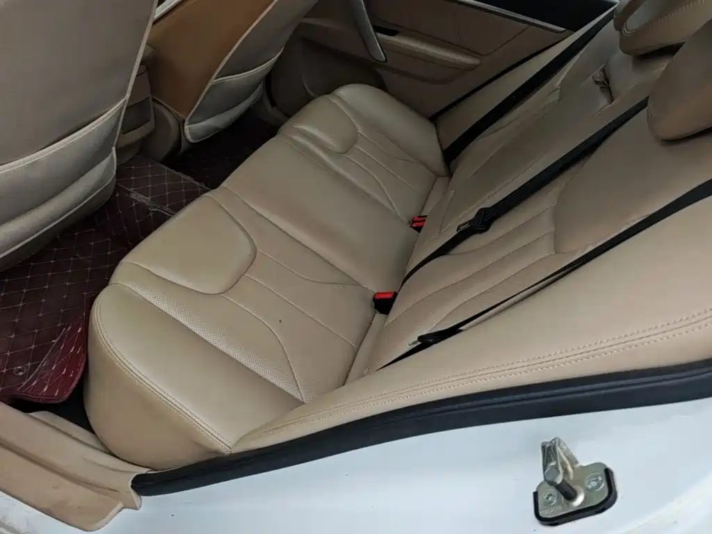 Geely Emgrand — миниатюра 17