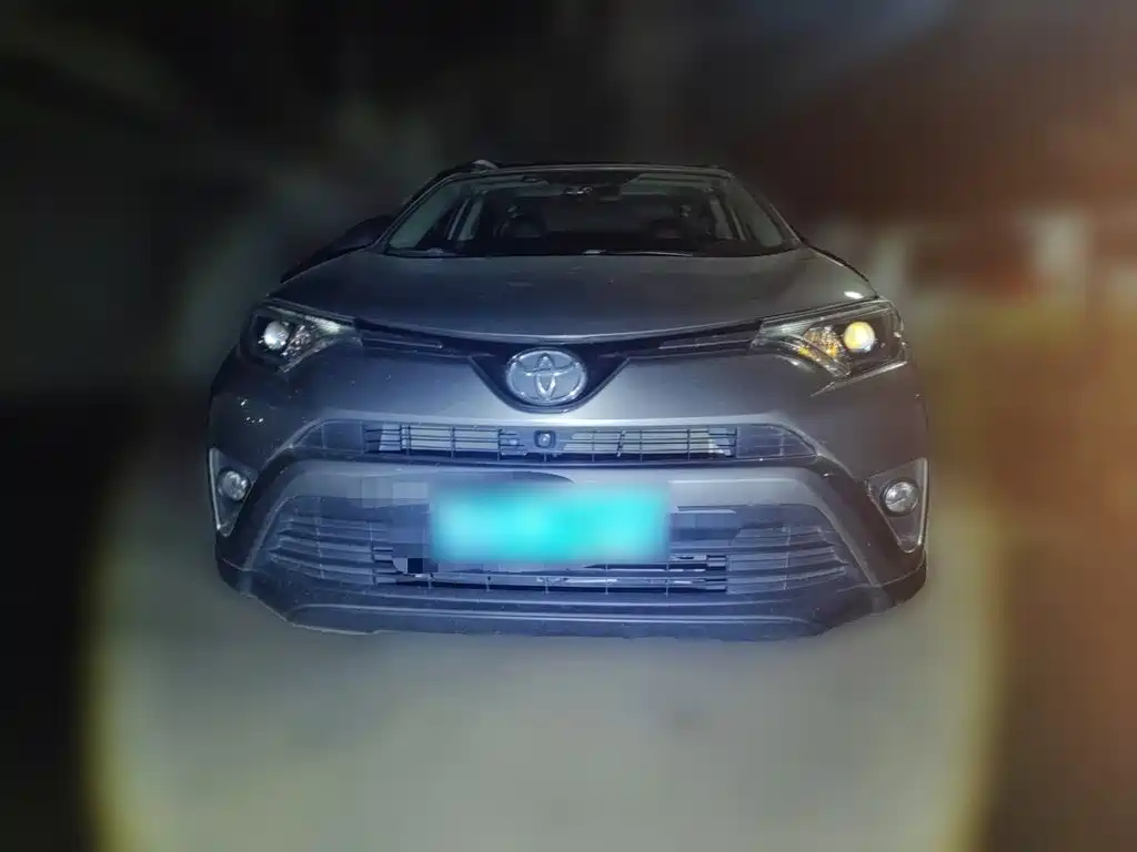 Toyota RAV4 — миниатюра 2