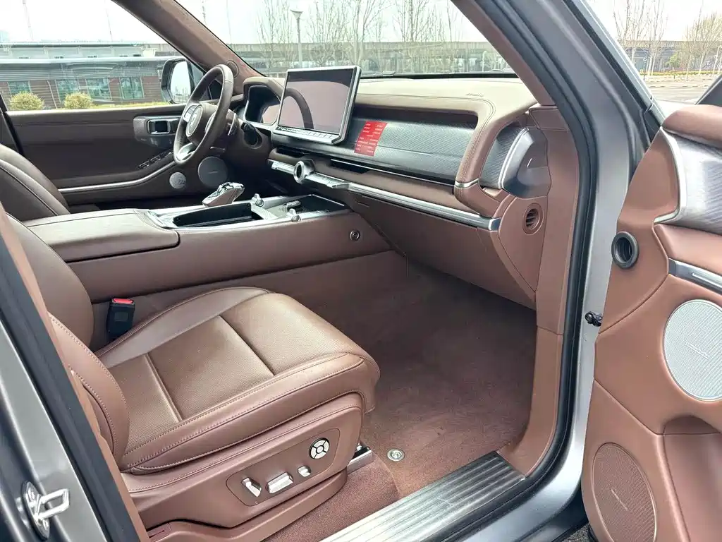 TANK TANK 700 NEW ENERGY