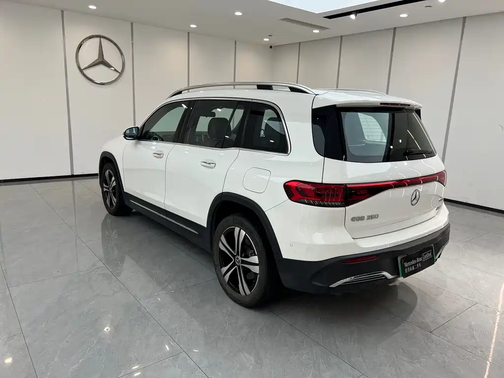 Mercedes-Benz EQB — миниатюра 12