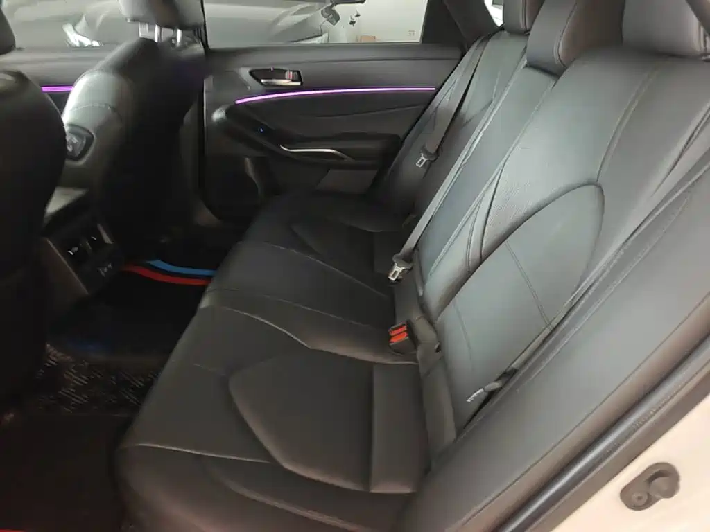 Toyota Avalon — миниатюра 17