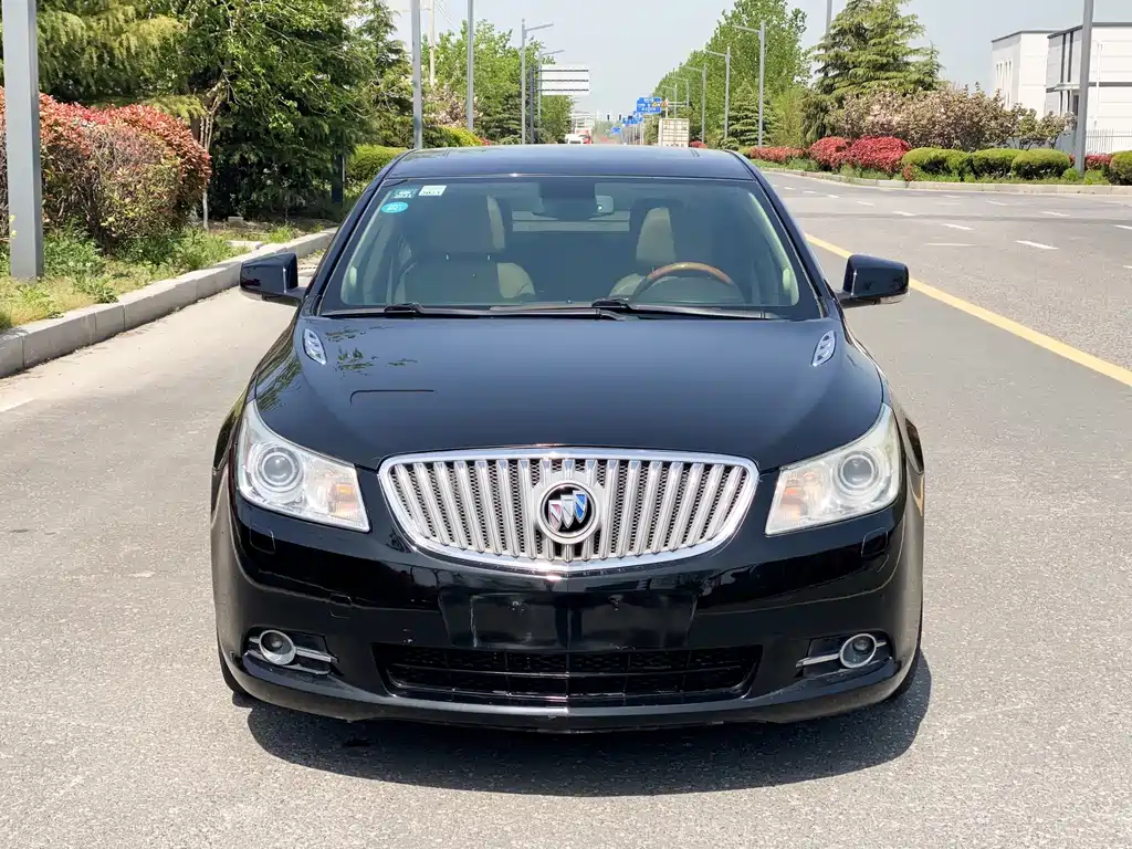 Buick LaCrosse — миниатюра 2