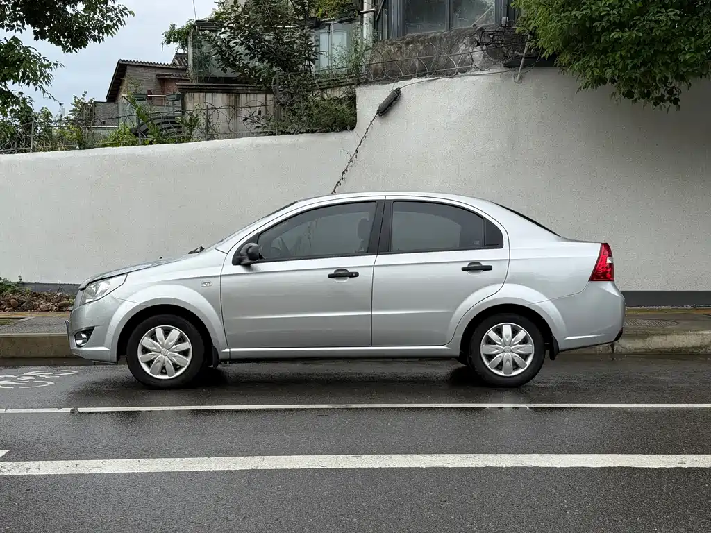 Chevrolet Lova — миниатюра 4