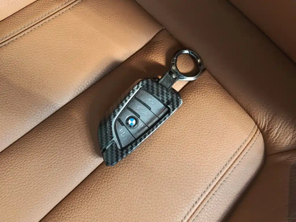 BMW 5 Series — миниатюра 9