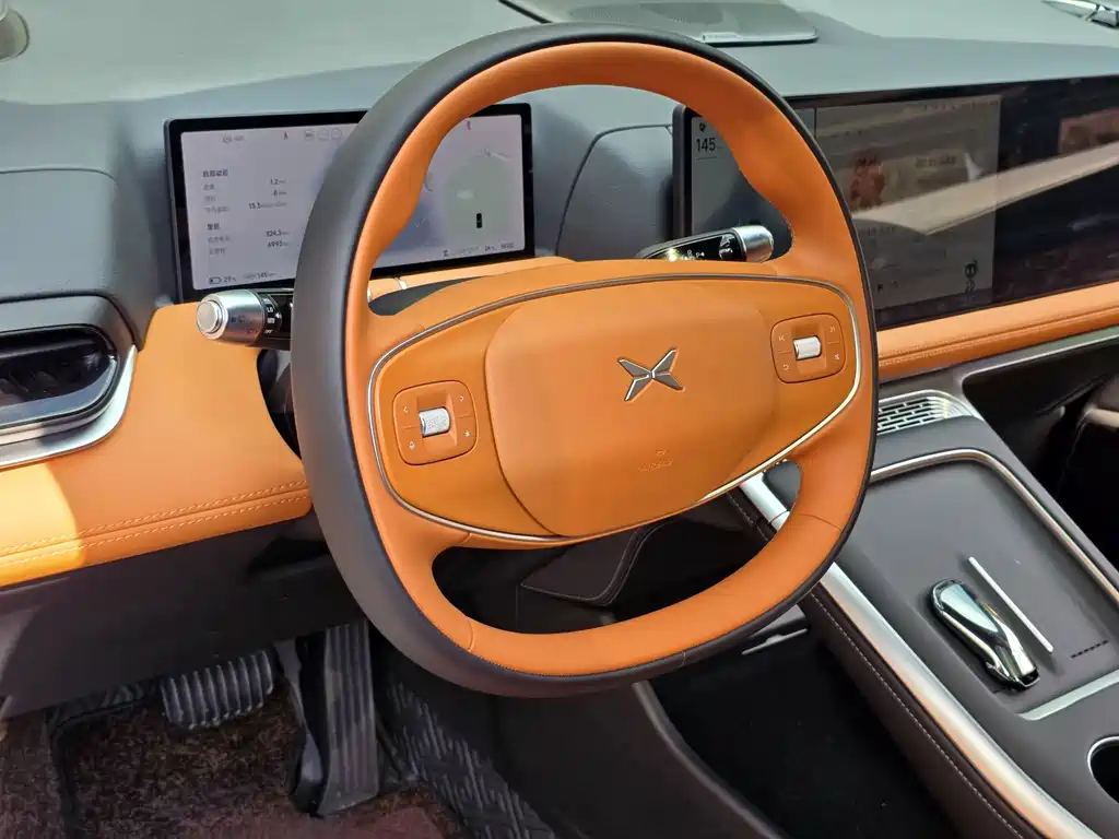 XPeng G9 — миниатюра 12