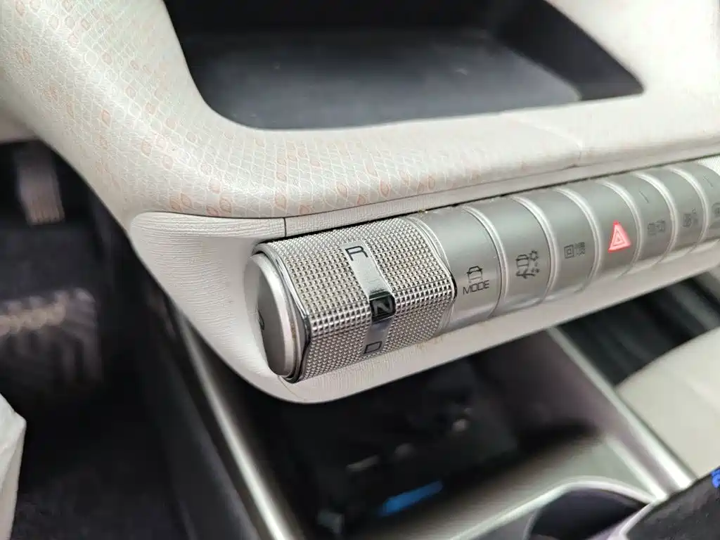 BYD Dolphin — миниатюра 16