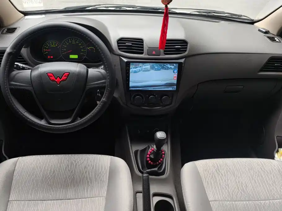 Wuling Hongguang — миниатюра 12
