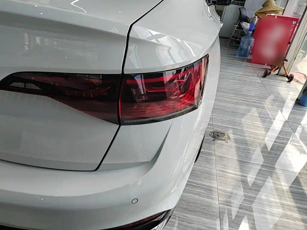 Volkswagen Sagitar — миниатюра 8