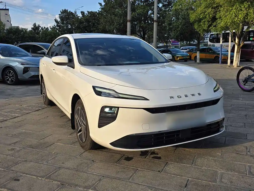 Roewe Young Wai D6 — миниатюра 10