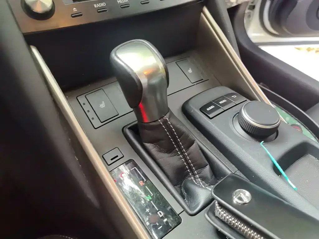 Lexus IS — миниатюра 7