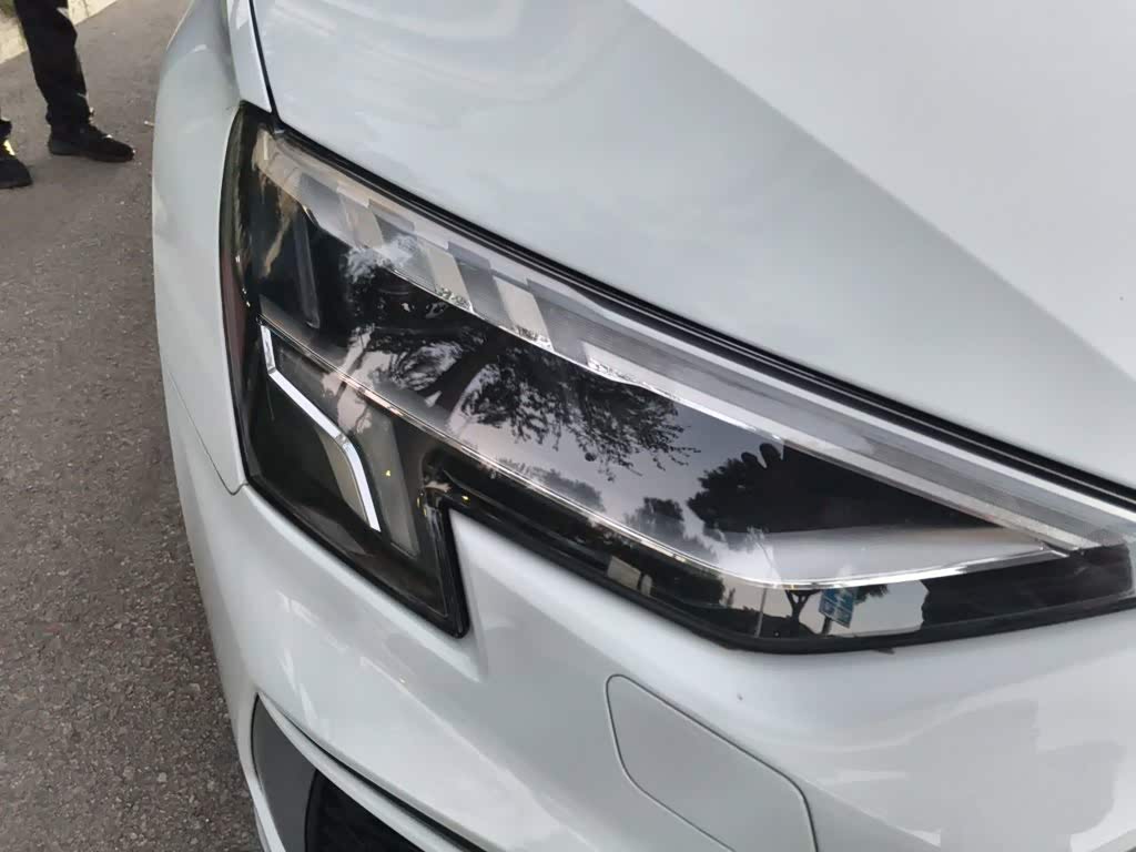 Audi A3 1.4 л 2024 г. Белый, пробег 27200 км