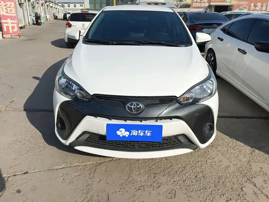 Toyota Yaris L — миниатюра 2