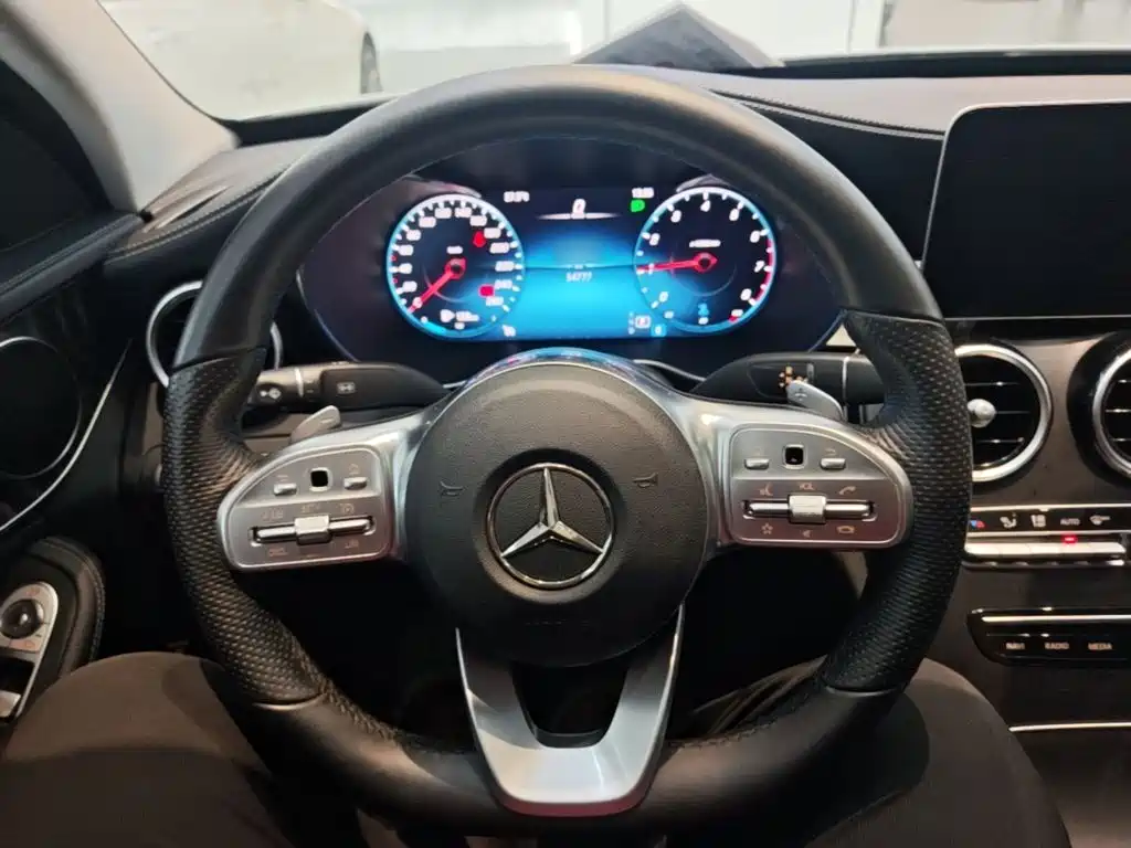 Mercedes-Benz C-Class — миниатюра 11