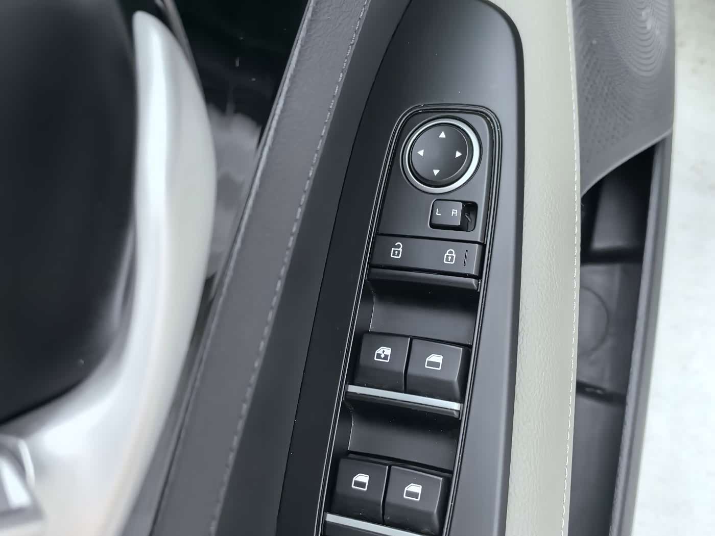 Kia K3 1.5 л 2023 г. Белый, пробег 15000 км