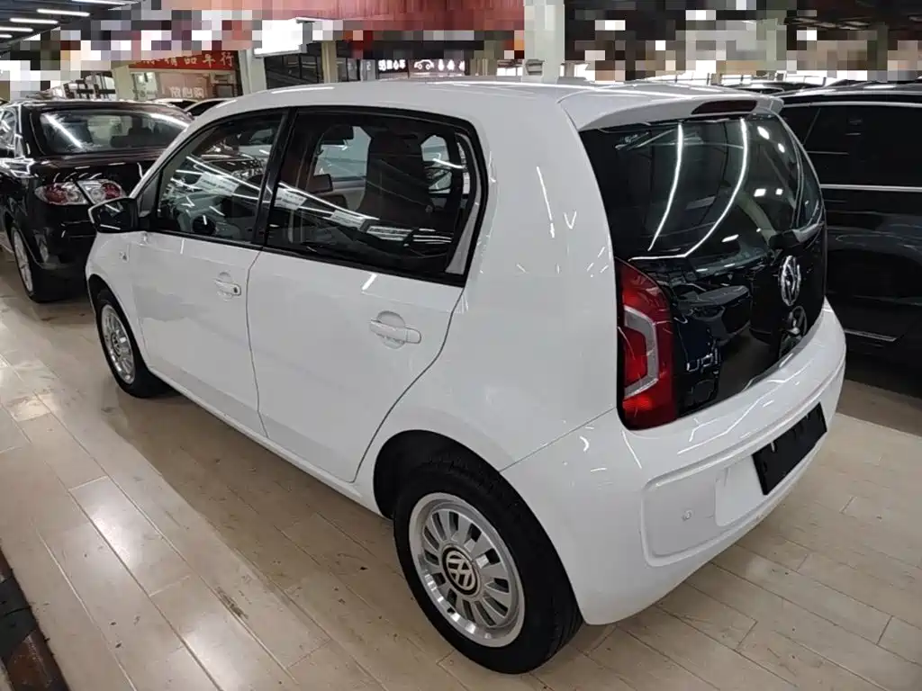 Volkswagen up! — миниатюра 5