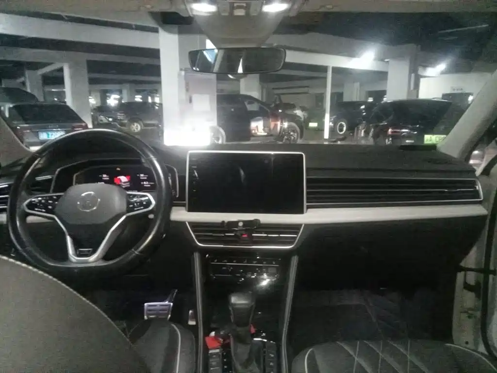 Volkswagen Tiguan L — миниатюра 13