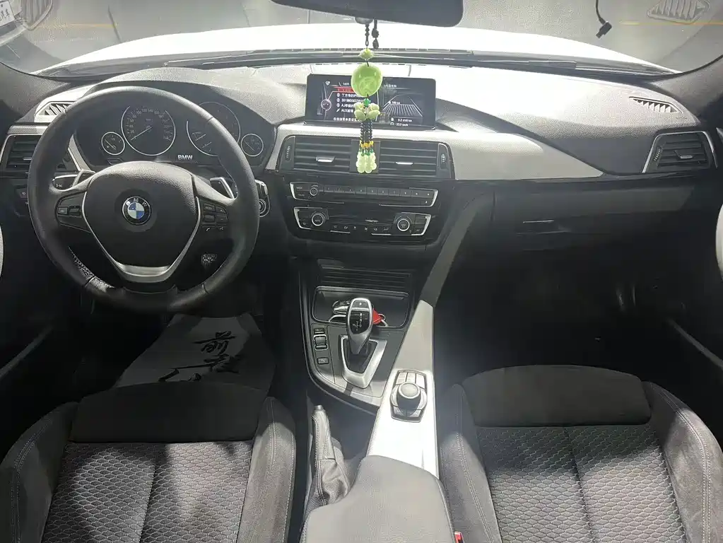 BMW 3 Series — миниатюра 8