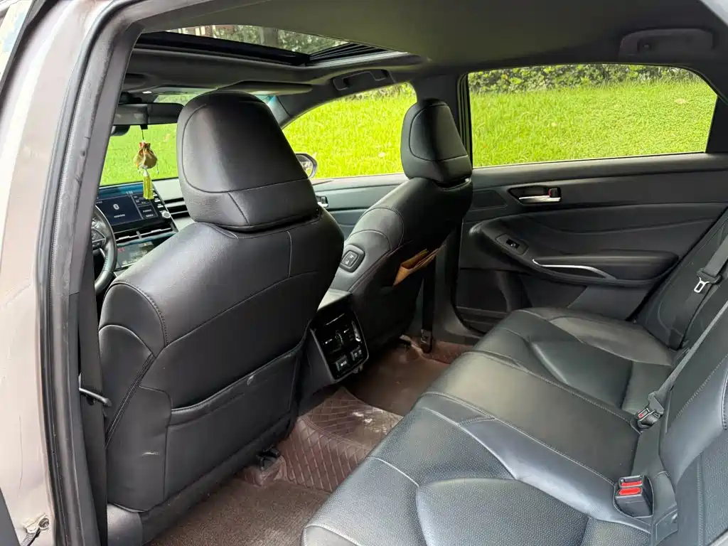 Toyota Avalon — миниатюра 11