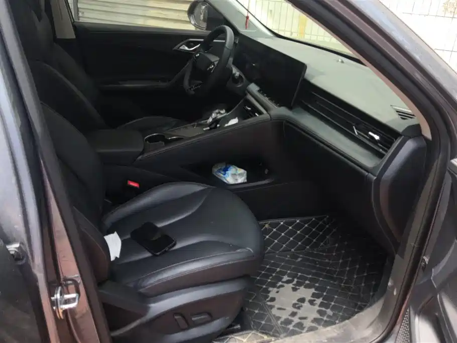 ROEWE RX5 NEW ENERGY