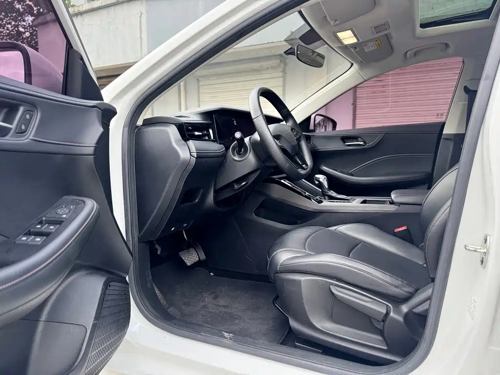 Roewe i5 — миниатюра 4