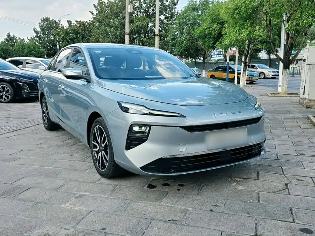 Roewe Young Wai D6 — миниатюра 10