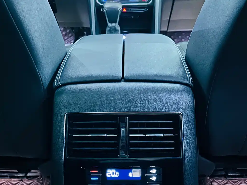 Volkswagen Teramont — миниатюра 8