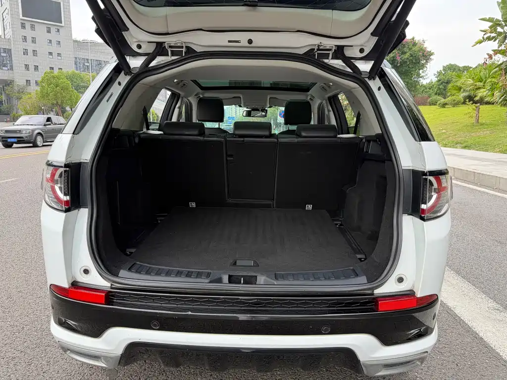 Land Rover Discovery Sport — миниатюра 12