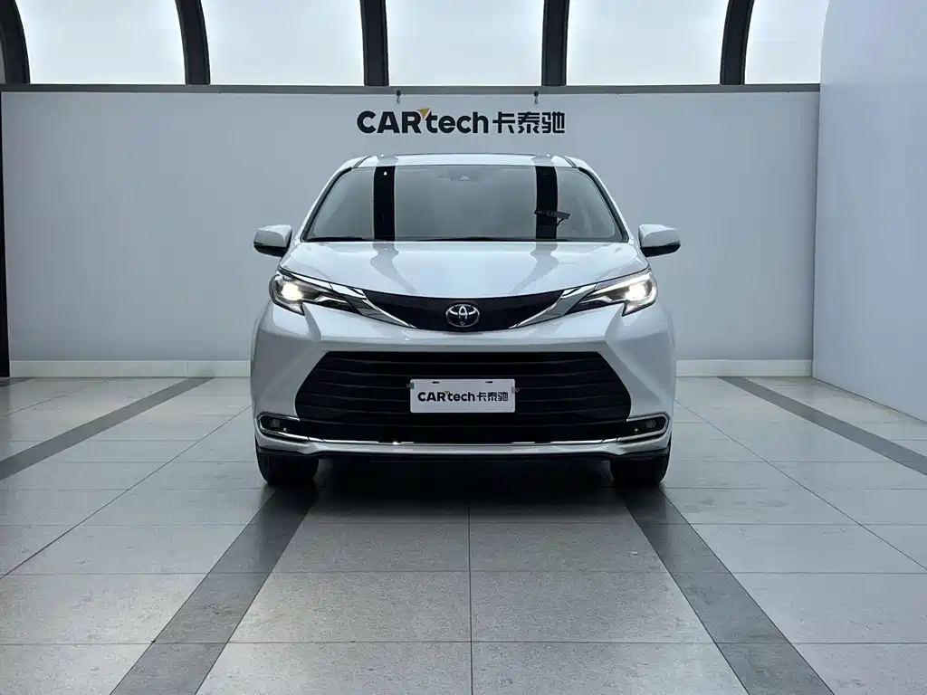 Toyota Sienna 2023 2.5L Comfort