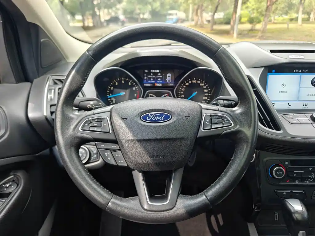 Ford Kuga — миниатюра 14