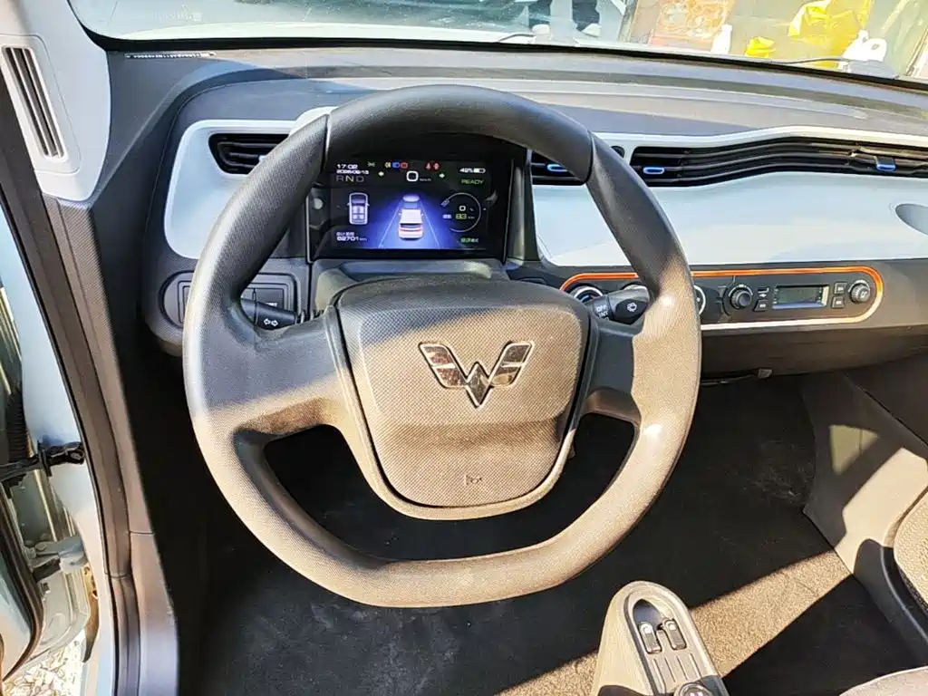 Wuling MINIEV — миниатюра 11