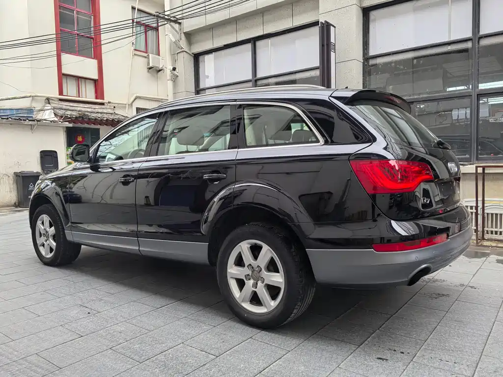 Audi Q7 2011 3.0 TFSI (245kW