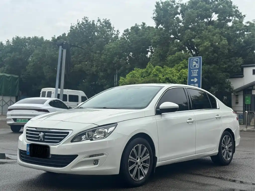 Peugeot 408
