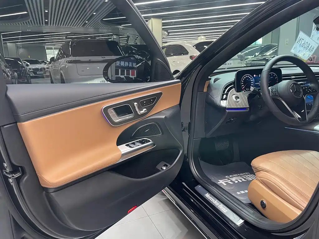 Mercedes-Benz E-Class — миниатюра 24