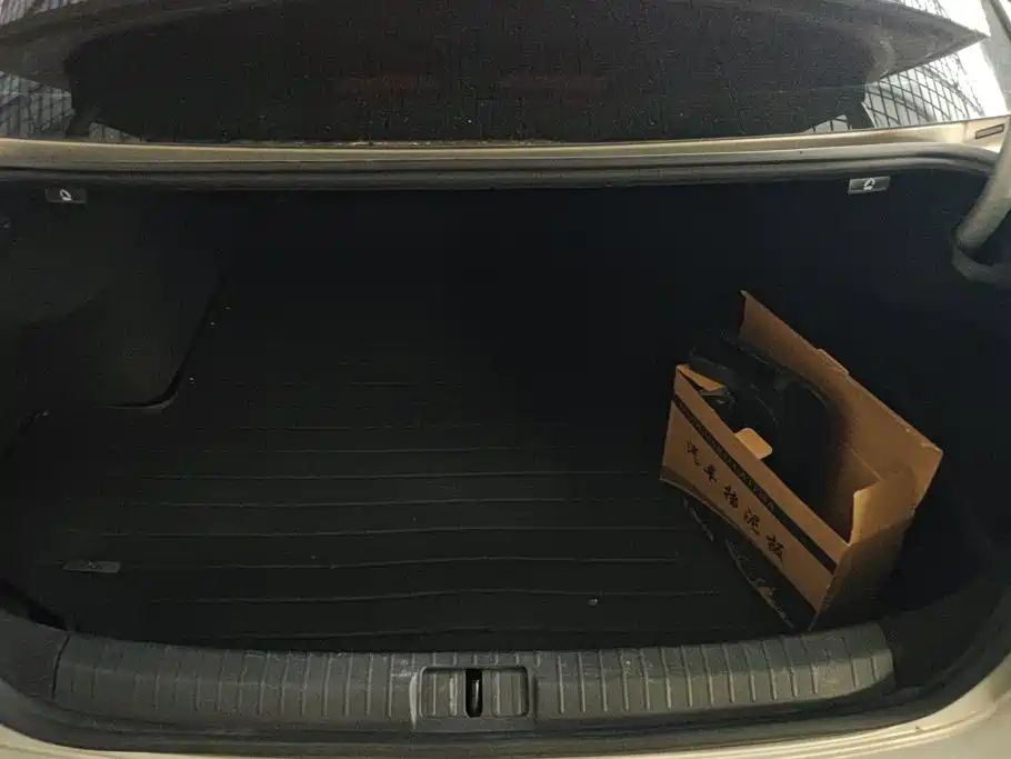 Volkswagen Magotan — миниатюра 4