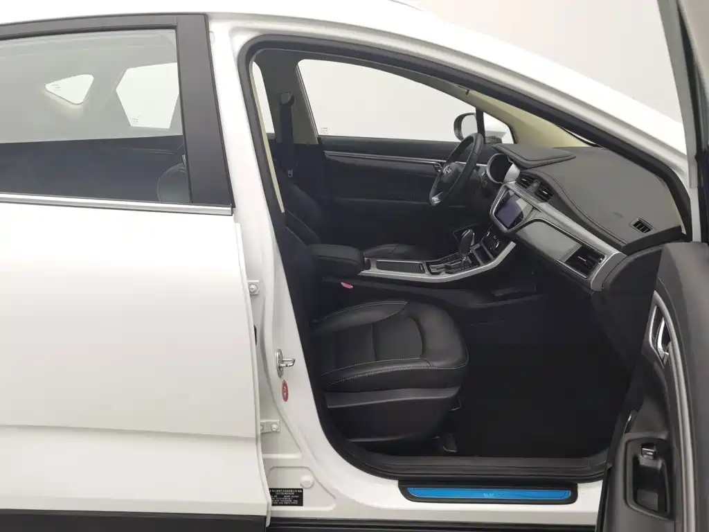 Geely Emgrand GS — миниатюра 23